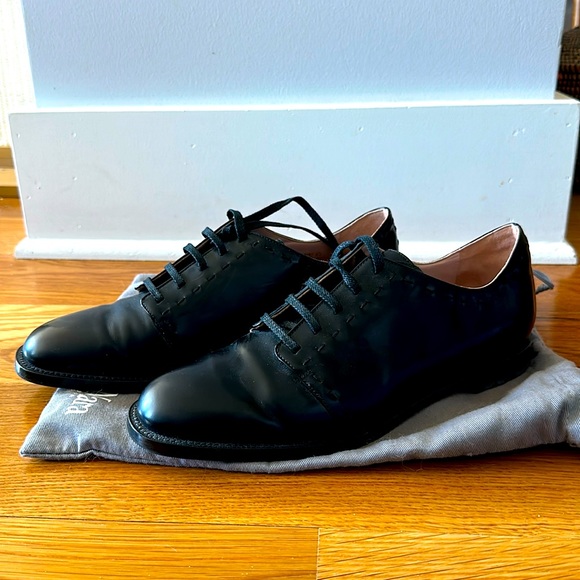 MaxMara Shoes - MaxMara classic black women’s lace up oxfords with stitching detail EU39
